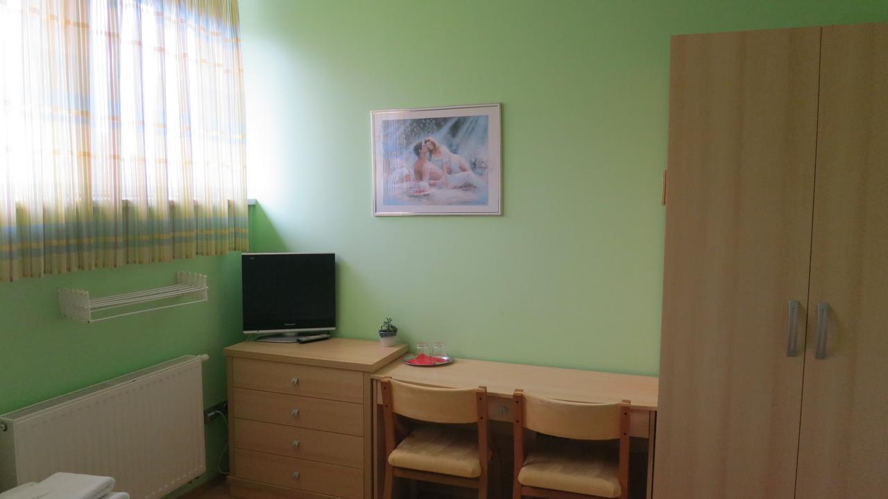 Penzion U Splavu Breclav Exterior photo